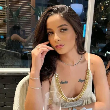 Sofia Alencar Massagem Fortaleza com Relaxante Muscular, Nuru e 4 Mãos no Meireles