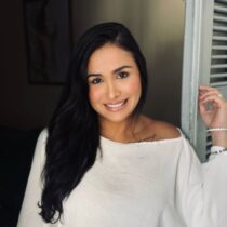 Terapeuta Lia Massagem Relaxante Terapêutica no Espaço Serenity Fortaleza