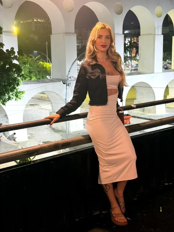 Bea Sekhmet Terapeuta Tântrica em Fortaleza Massagem Fortaleza com Terapias Corporais e Relaxamento no Joaquim Távora